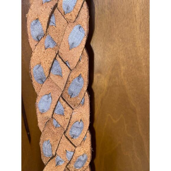 Vintage Braided Leather Belt w/intertwining ribbon Measurements L42.25” X W1.5” - Picture 5 of 7